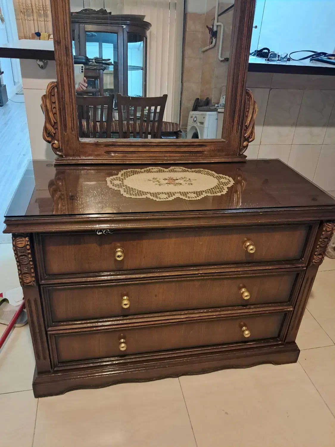 فروش درآور سه کشو به همراه آینه متحرک|جاکفشی، کمد، دراور|محمدشهر, سیدآباد|دیوار