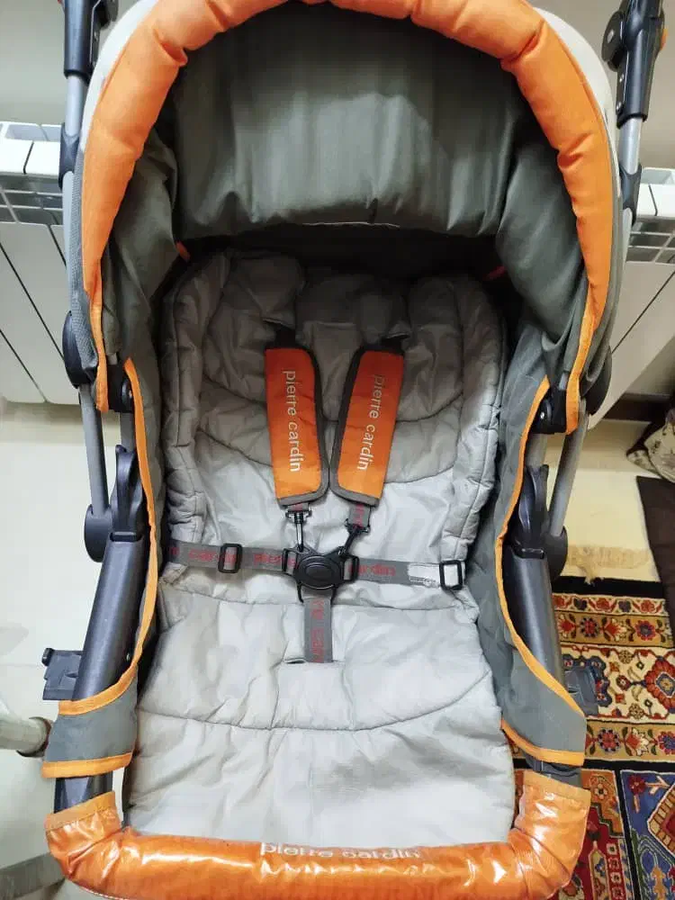 ست سیسمونی 4 تکه اصل پیرکاردین فرانسه|اسباب و اثاث بچه|اصفهان, ملک‌شهر|دیوار