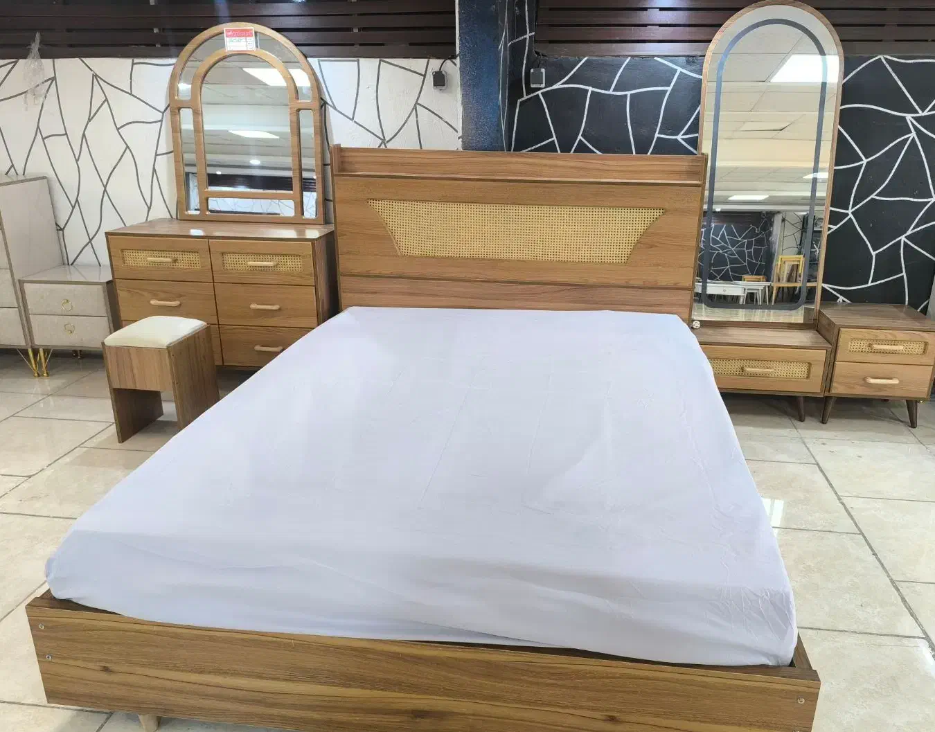 آرامش شبانه شما،اولویت ماست|تخت و سرویس خواب|شیراز, سلطان آباد|دیوار