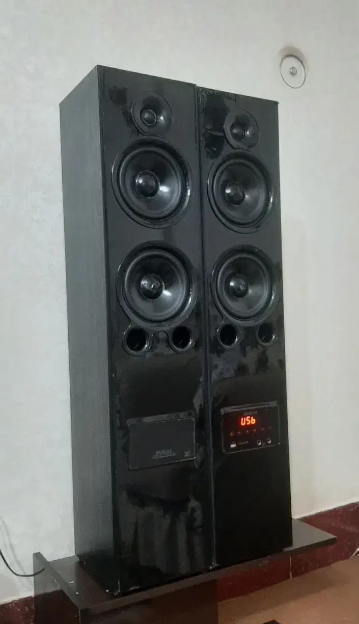 اسپیکر فلشخور و بلوتوثدار بزرگ ایستاده پاسکال|سیستم صوتی خانگی|خوی, |دیوار