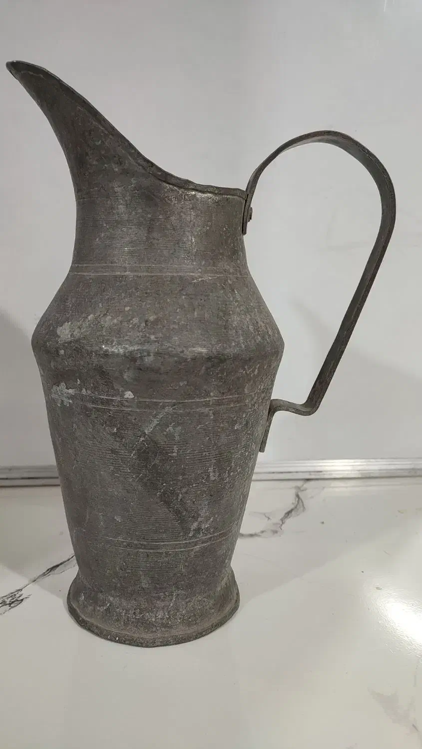 پارچ مسی. بزرگ و قدیمی|کلکسیون اشیاء عتیقه|ماهدشت, |دیوار