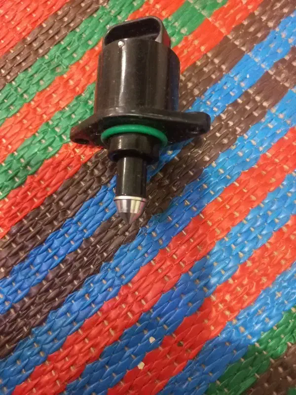 استپر پراید نو .. مثلث خطر نو. فندک.زنبوری سپر|قطعات یدکی و لوازم جانبی|قم, امامزاده ابراهیم|دیوار