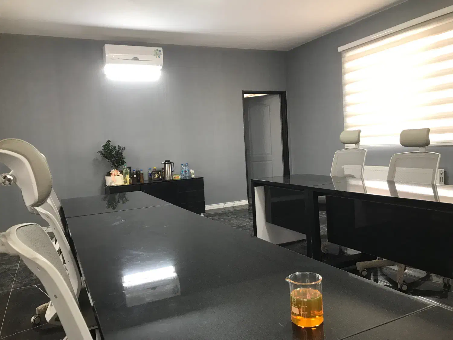 استخدام منشی خانم.حسابدار .آشپز.شیمی.کارگر|استخدام صنعتی، فنی، مهندسی|اشتهارد, |دیوار