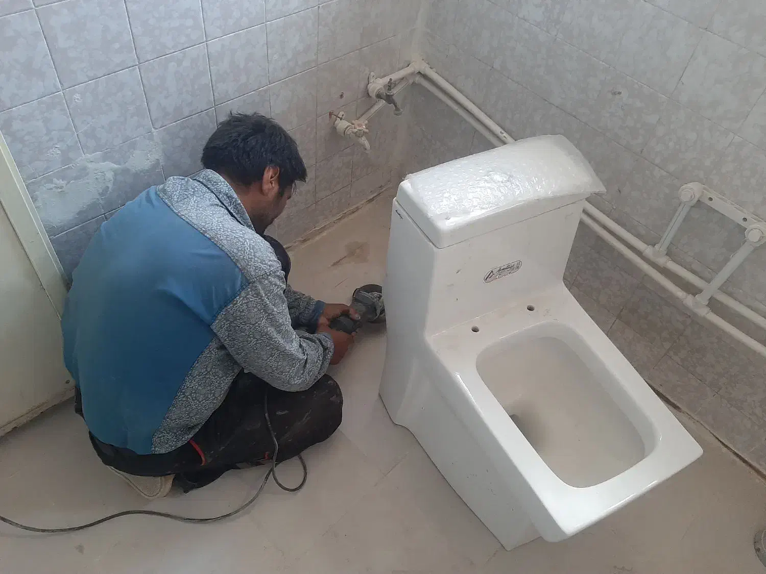 لوله کش نصب لوازم های خانه|خدمات پیشه و مهارت|نیشابور, مازول|دیوار