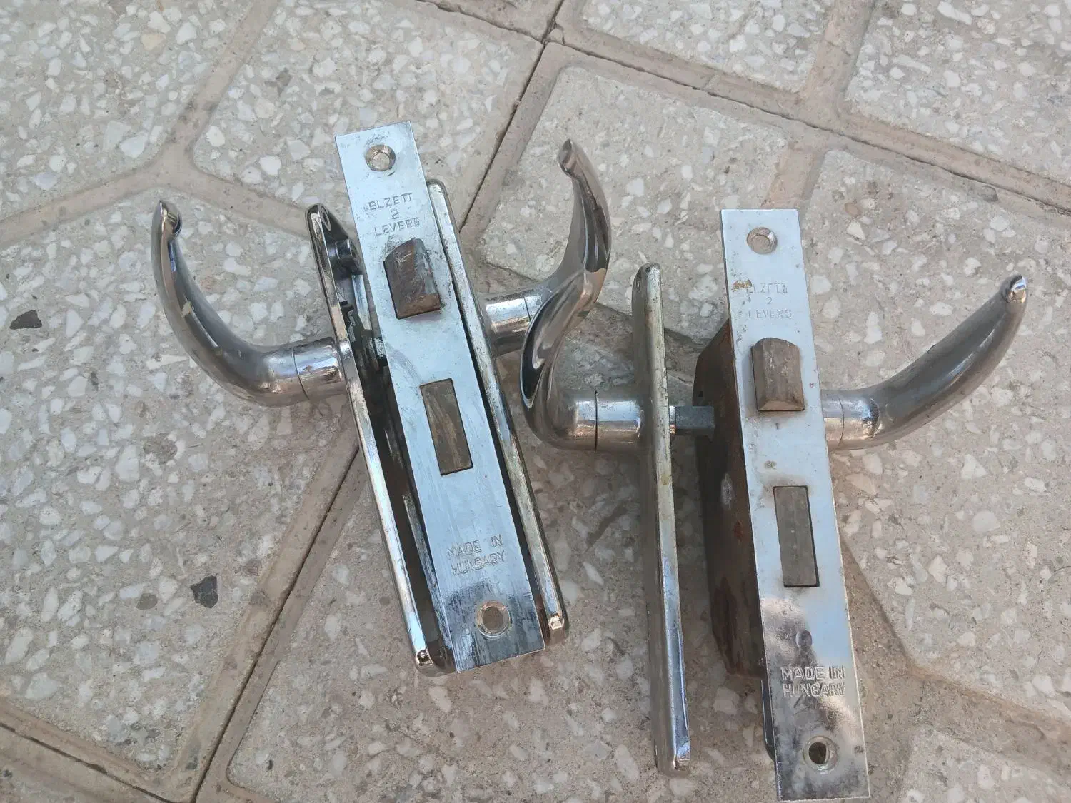 قفل و کشاب فلزی|ابزارآلات|اصفهان, لاله|دیوار