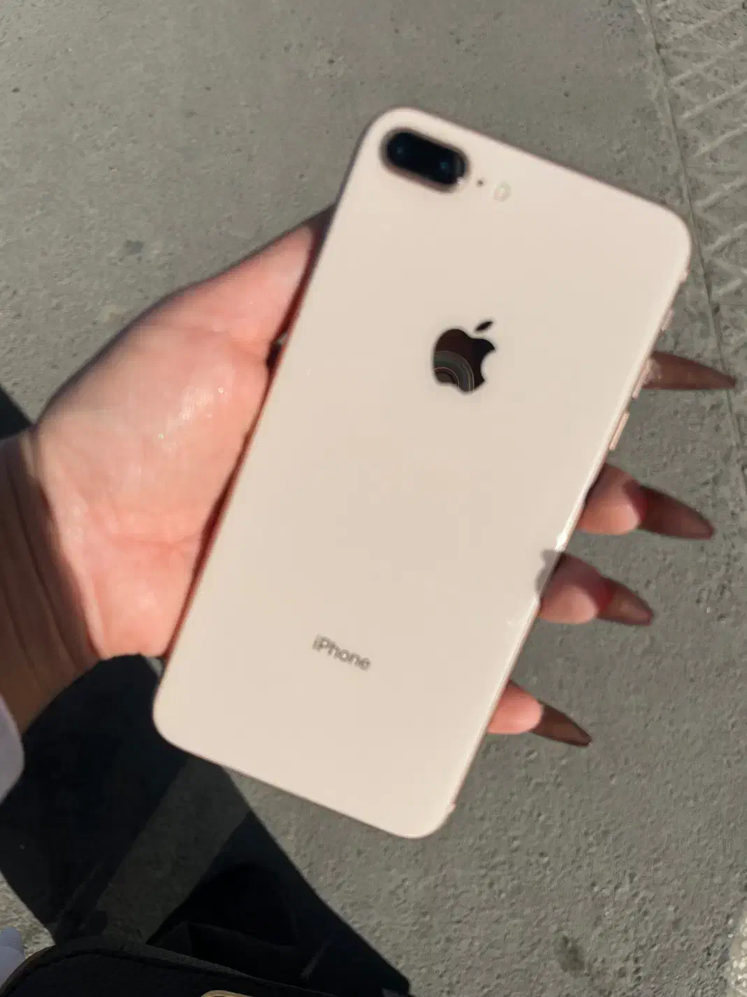 اپل iPhone 8 Plus با حافظهٔ ۲۵۶ گیگابایت|موبایل|فردیس, فردیس|دیوار