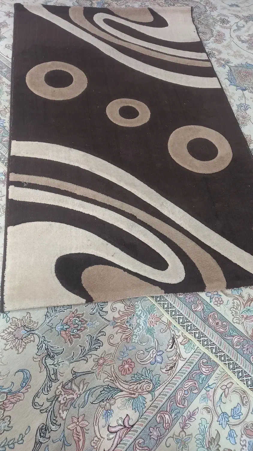 دو عدد گلیم فرش در حد نو و بسیار کاربردی|گلیم، جاجیم، گبه|رشت, کوی جام جم|دیوار