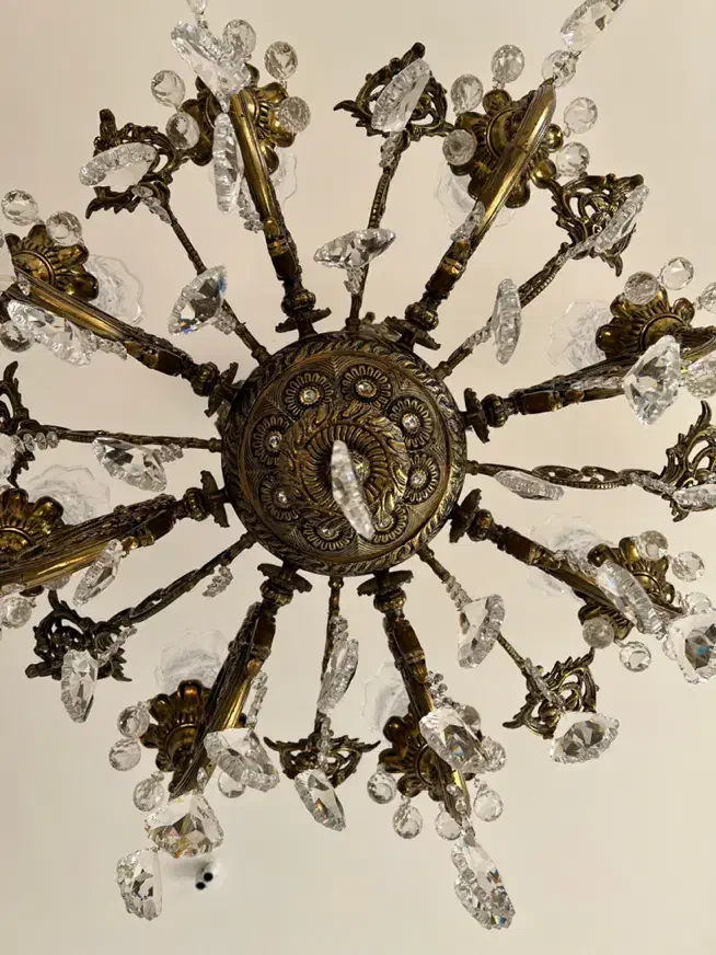 لوستر|لوستر و چراغ آویز|تهران, جوانمردان (اندیشه)|دیوار