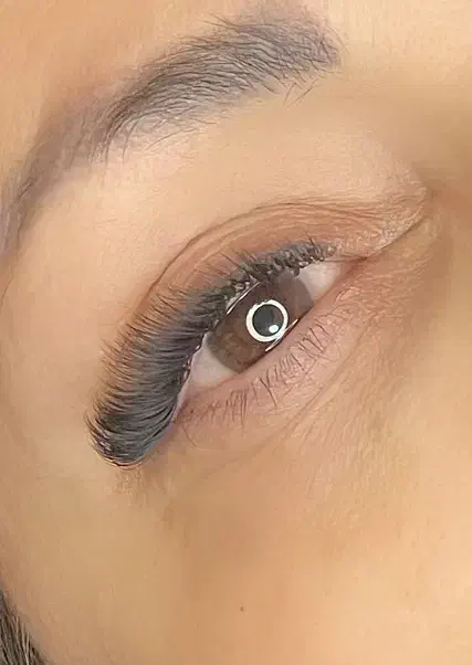 اکستنشن مژه و لیفت ابرو و مژه|خدمات آرایشگری و زیبایی|رشت, گلسار|دیوار