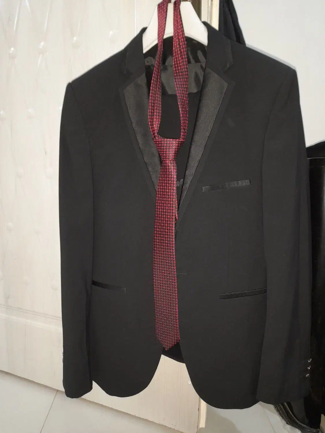 کت و شلوار|لباس|تربت جام, جامی|دیوار