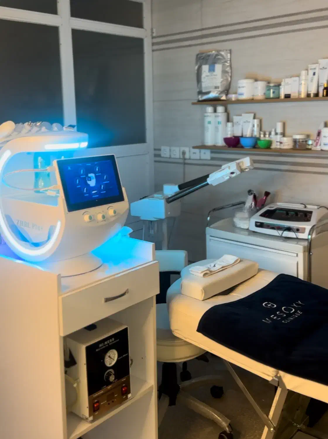 فیشال حرفهای با برندهای معتبر و دستگاه های به روز|خدمات آرایشگری و زیبایی|فسا, |دیوار