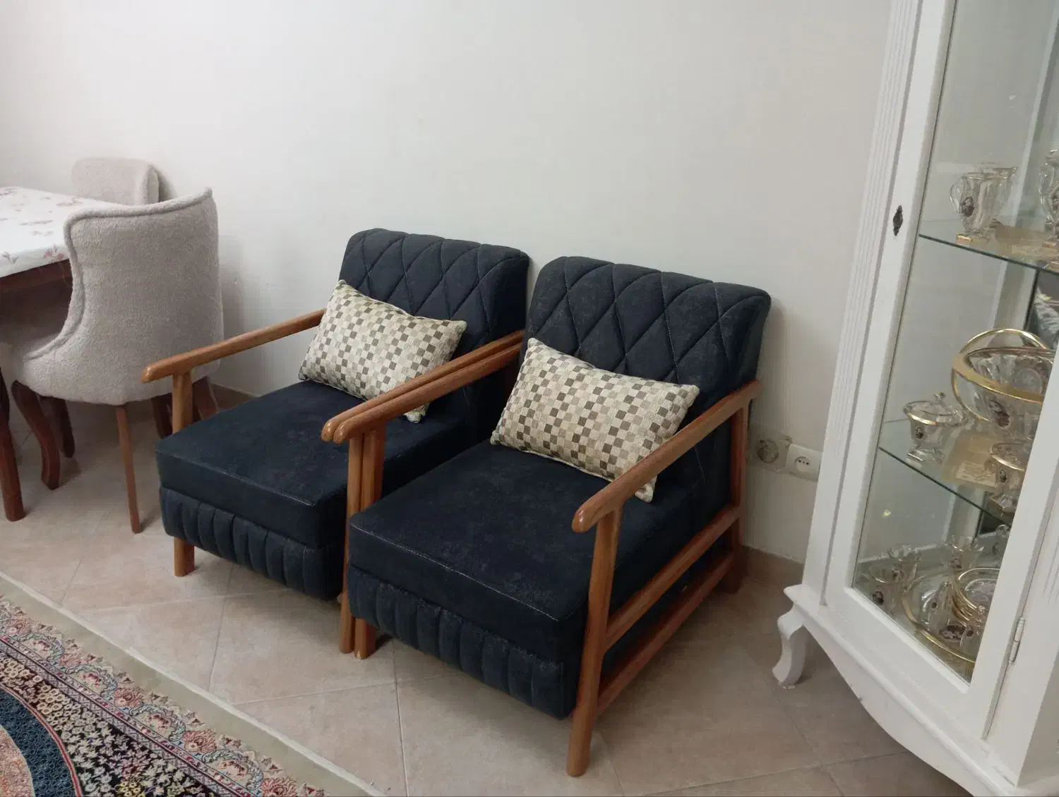 ست ۵ نفره مینی مال و ناهارخوری ۴ نفره صحیح وسالم.|مبلمان خانگی و میز عسلی|تهران, شهرک دانشگاه|دیوار