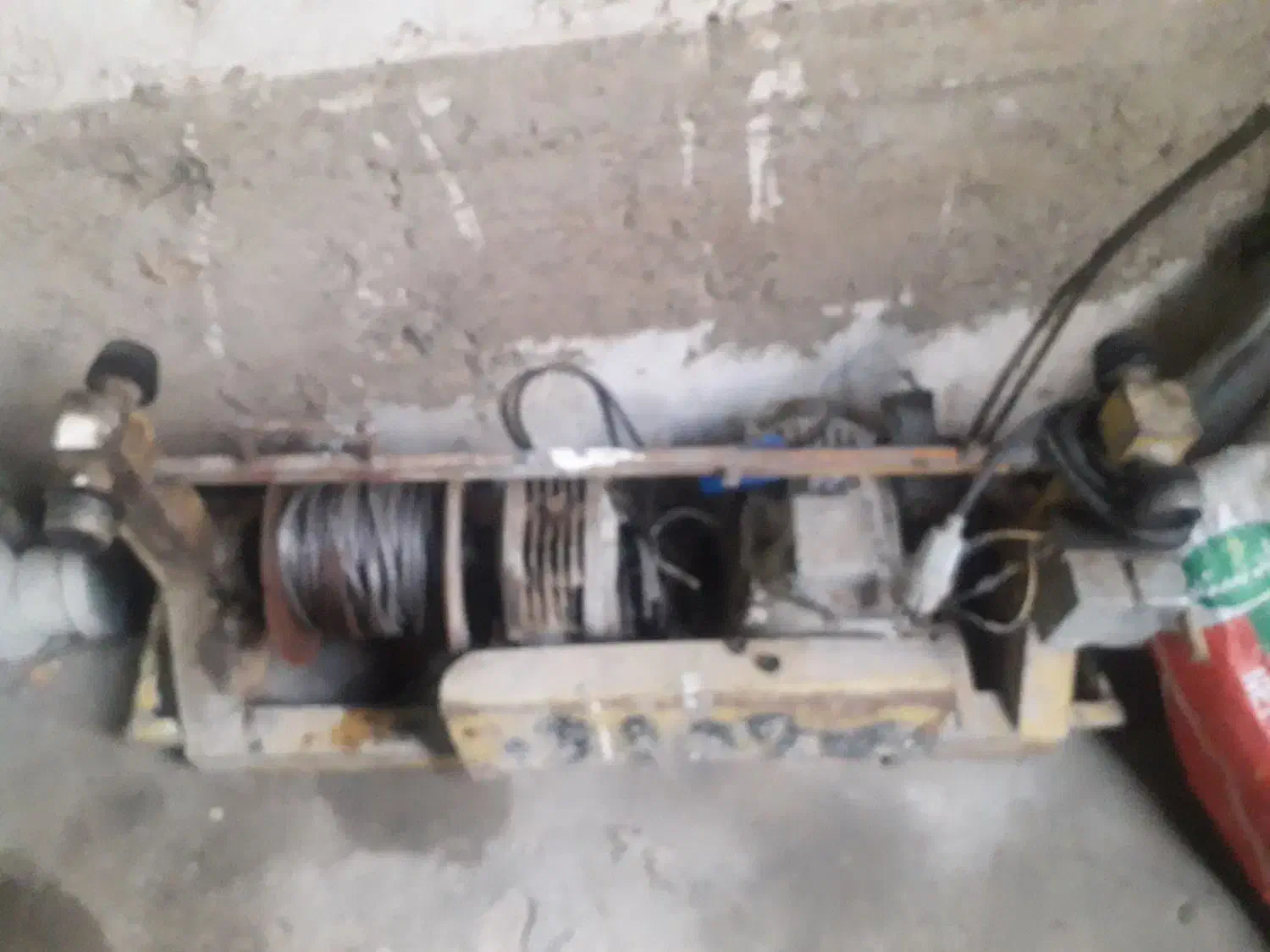 بلابر|ابزارآلات|دهگلان, |دیوار