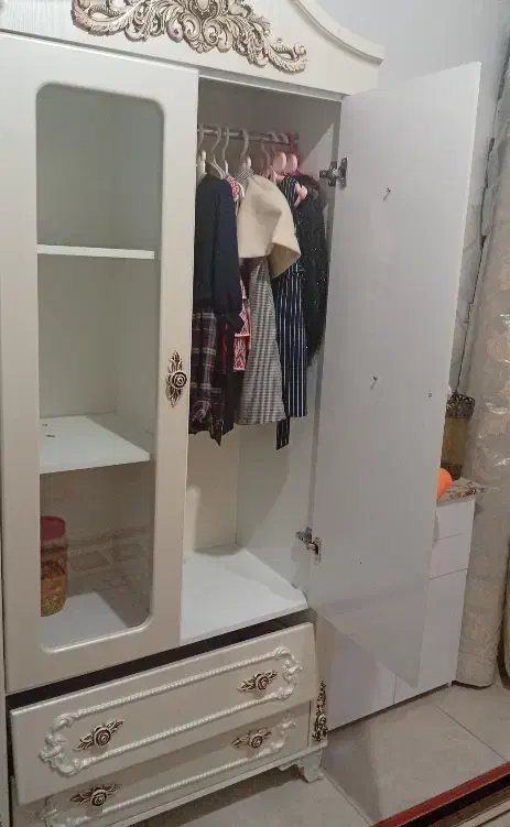 کمد لباس بچه سالم بدون شکستگی|جاکفشی، کمد، دراور|کنگاور, |دیوار