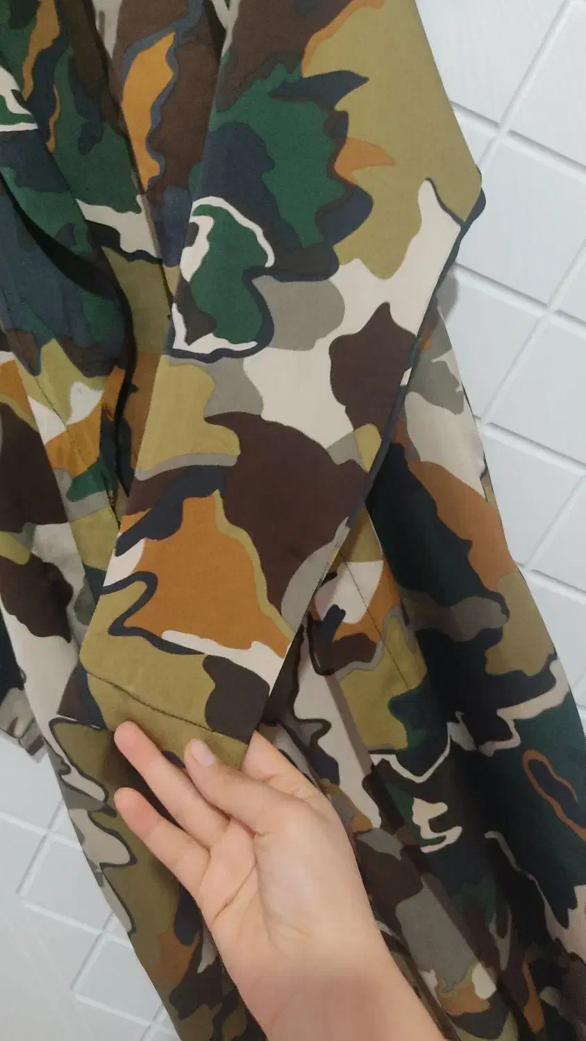 تعدادی لباس و چادر مجلسی هرکسی خواست پیام بده|لباس|شیراز, شهرک سعدی|دیوار