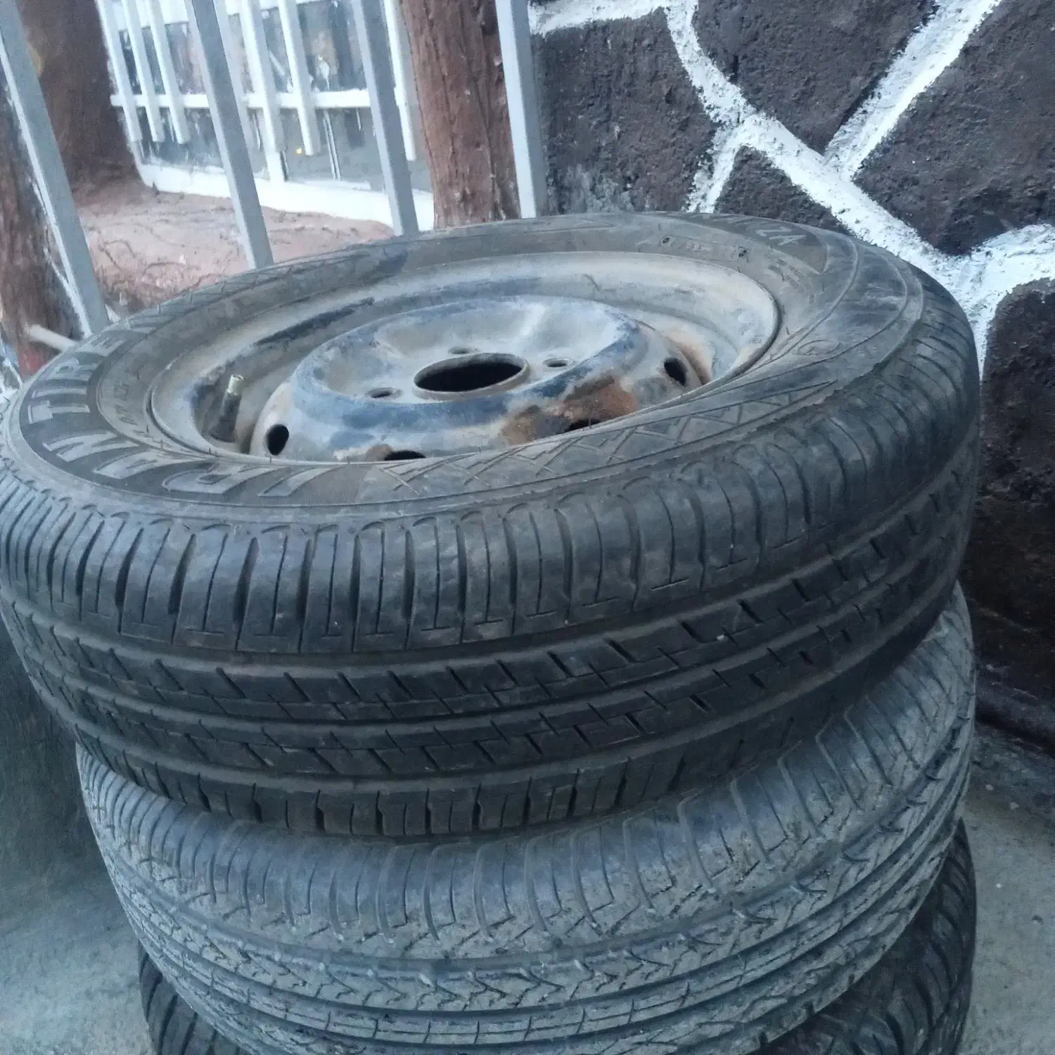 فروش لاستیک ایران تایر پیکان و پیکانبار|قطعات یدکی و لوازم جانبی|سپیدان, |دیوار