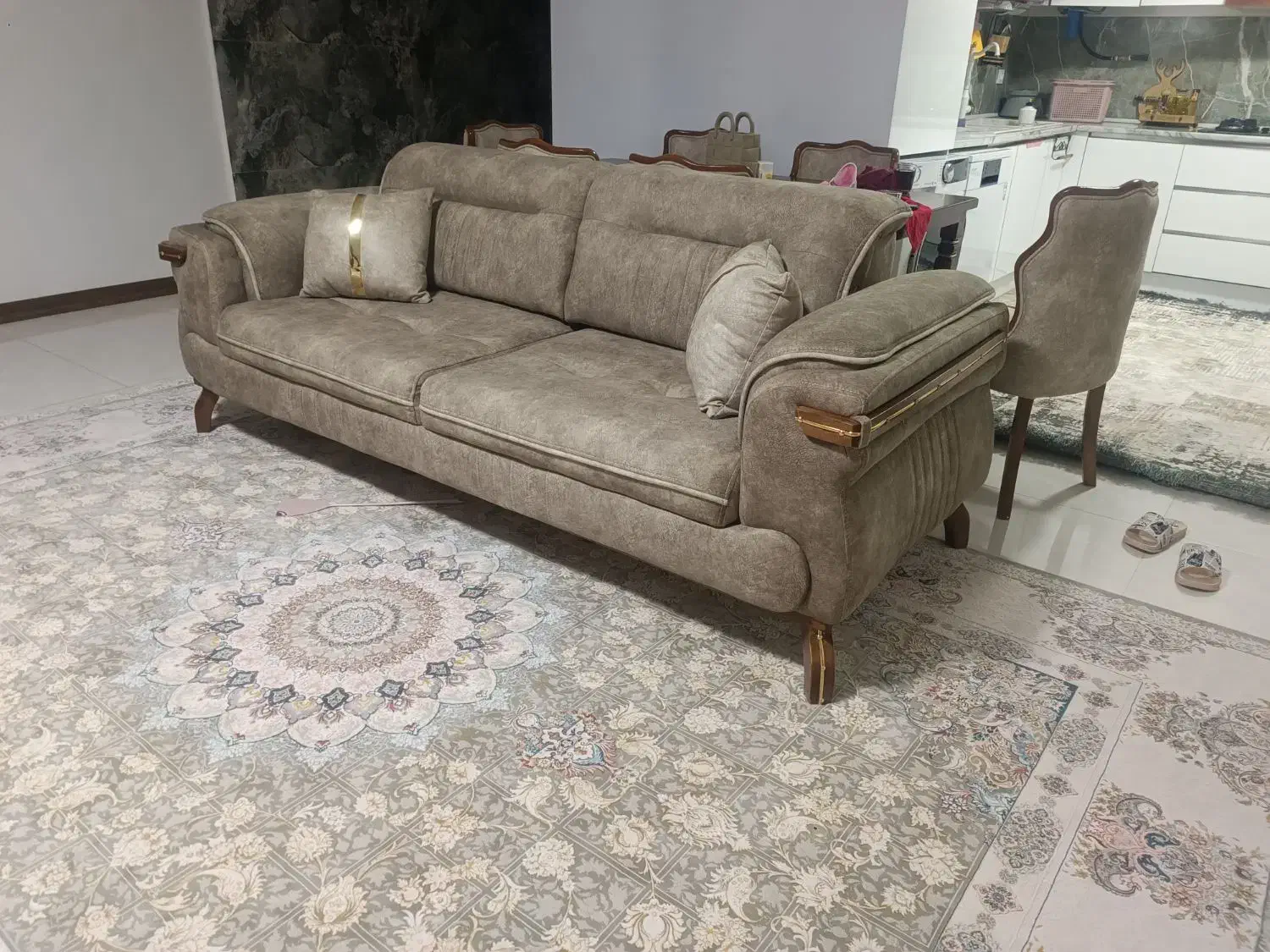 مبل نو مناسب جهیزیه استفاده نشده|مبلمان خانگی و میز عسلی|خمین, |دیوار