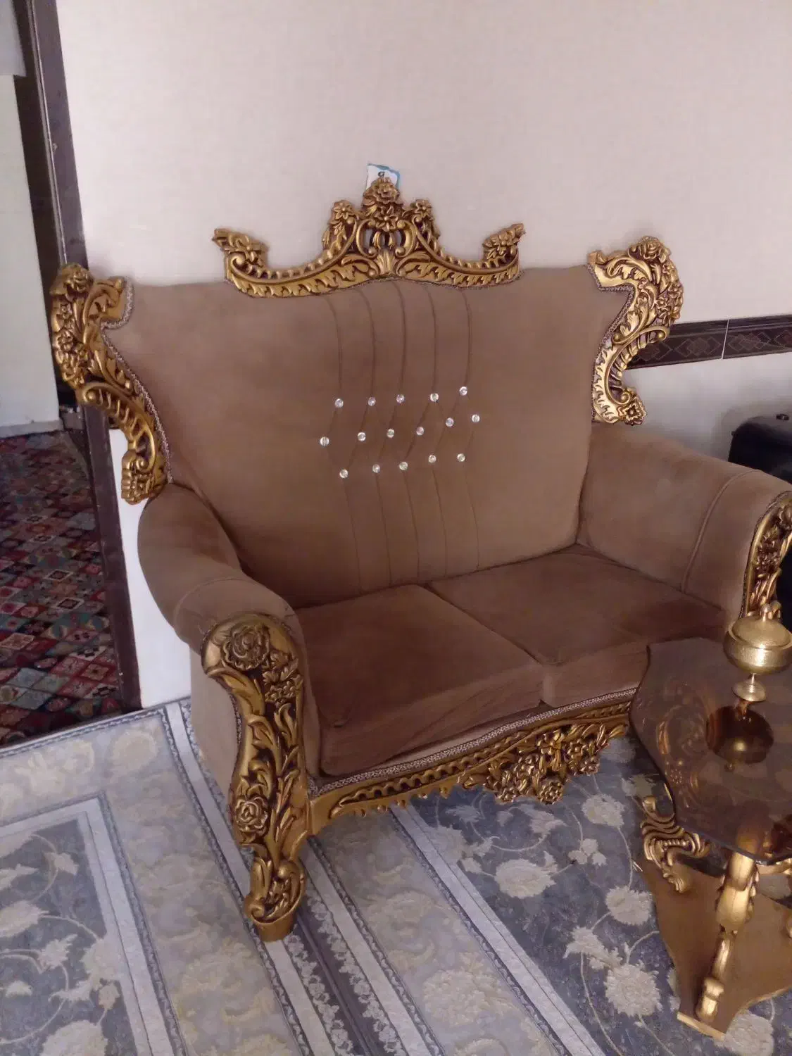 مستاجر م دارم جابه جا میشم|مبلمان خانگی و میز عسلی|صباشهر, |دیوار