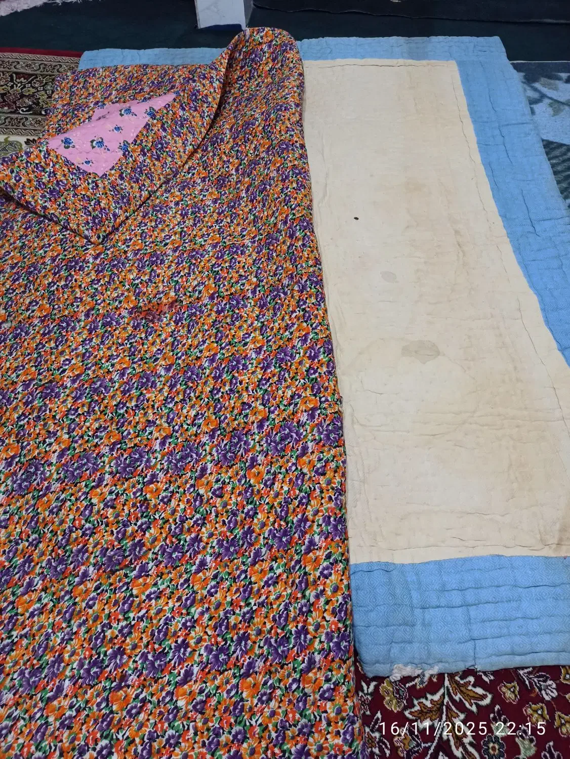 لحاف پنبه ایی دو عدد|رختخواب، بالش، پتو|شیراز, رکن‌آباد|دیوار