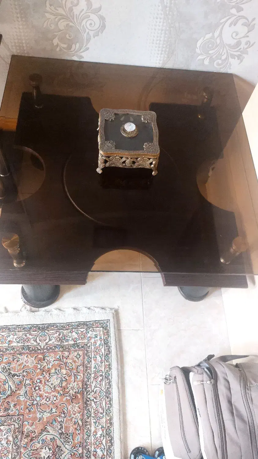 میز جلو مبلی. شبشه ای|مبلمان خانگی و میز عسلی|رودسر, |دیوار