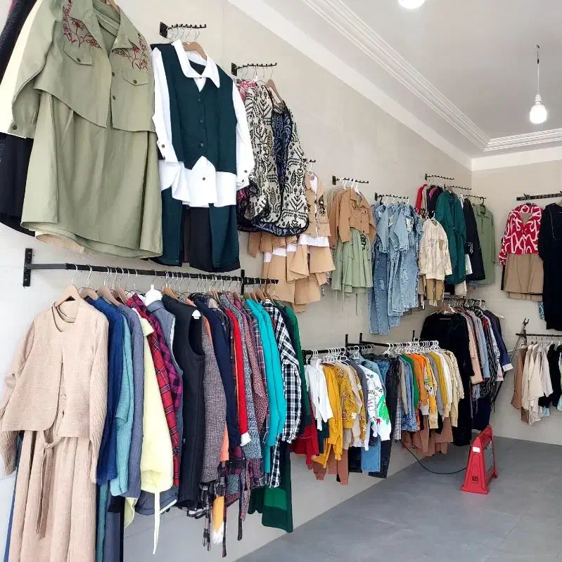 فروش عمده و تکی محصولات مغازه به قیمت خرید|لباس|قیدار, |دیوار