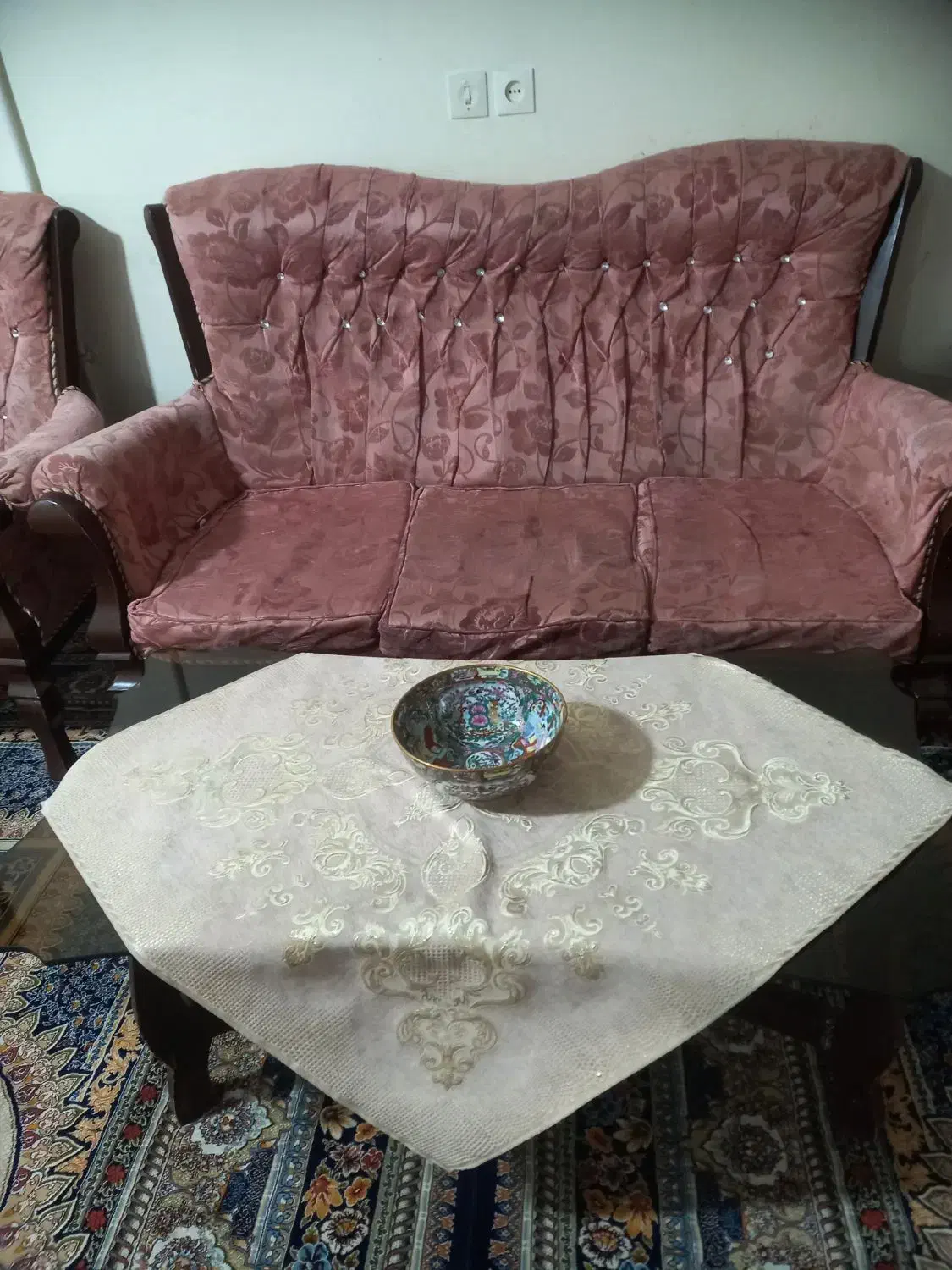 مبلمان ۹ نفره|مبلمان خانگی و میز عسلی|فلاورجان, |دیوار