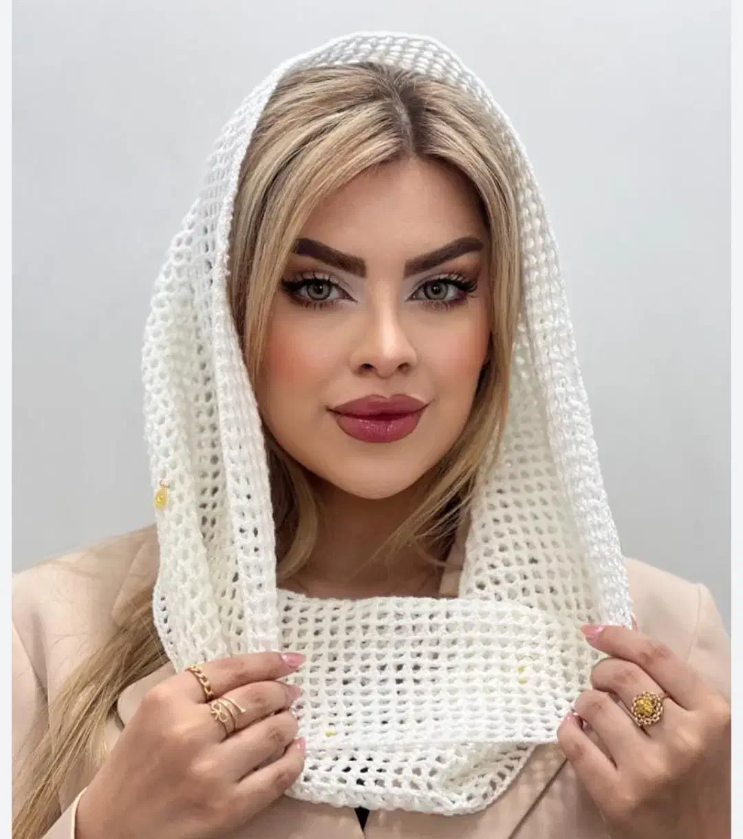 کلاه بافتنی مجلسی و شال رینگی|لباس|صدرا-فارس, فاز ۱|دیوار