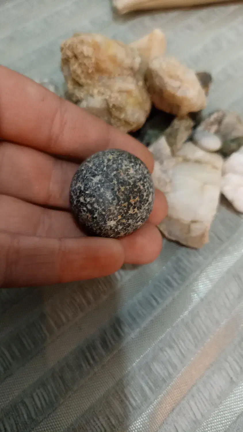 سنگ جواهری|جواهرات|پاکدشت, حصار امیر|دیوار