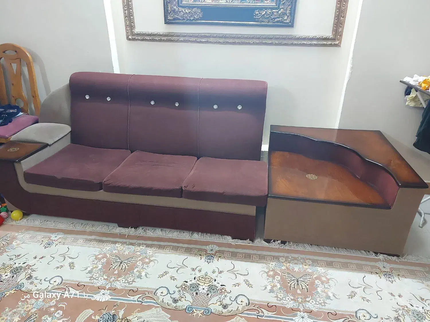 مبل ۷ نفره و میز کنار|مبلمان خانگی و میز عسلی|رشت, کوی فکوری|دیوار