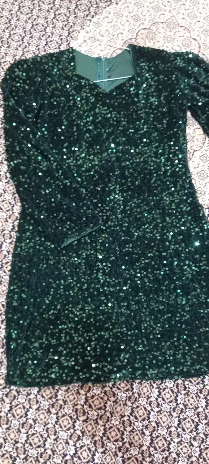 حراج پیراهن مجلسی وتعدادی بلوز|حراج|تبریز, |دیوار