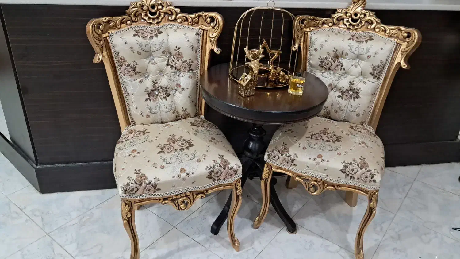 مبل سلطنتی ۹ نفره|مبلمان خانگی و میز عسلی|ایوان, |دیوار