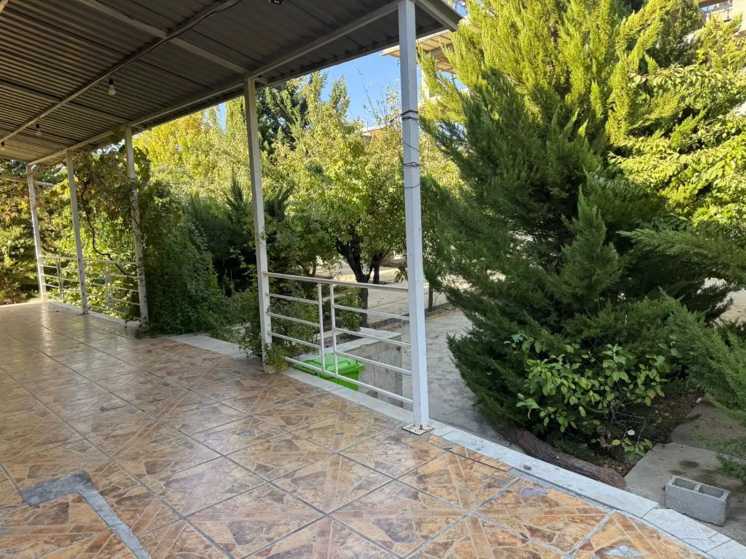 اجاره ویلای ماه سپید(الهام از سپیدان نور ماه)|اجارهٔ کوتاه‌مدت ویلا و باغ|همایجان, |دیوار