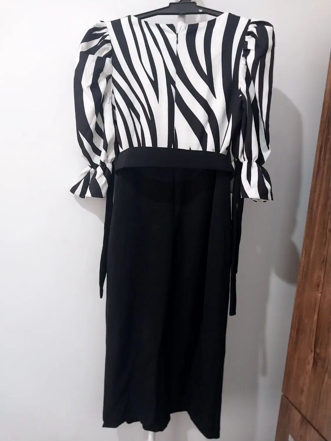 لباسهای مجلسی|لباس|رشت, جماران|دیوار