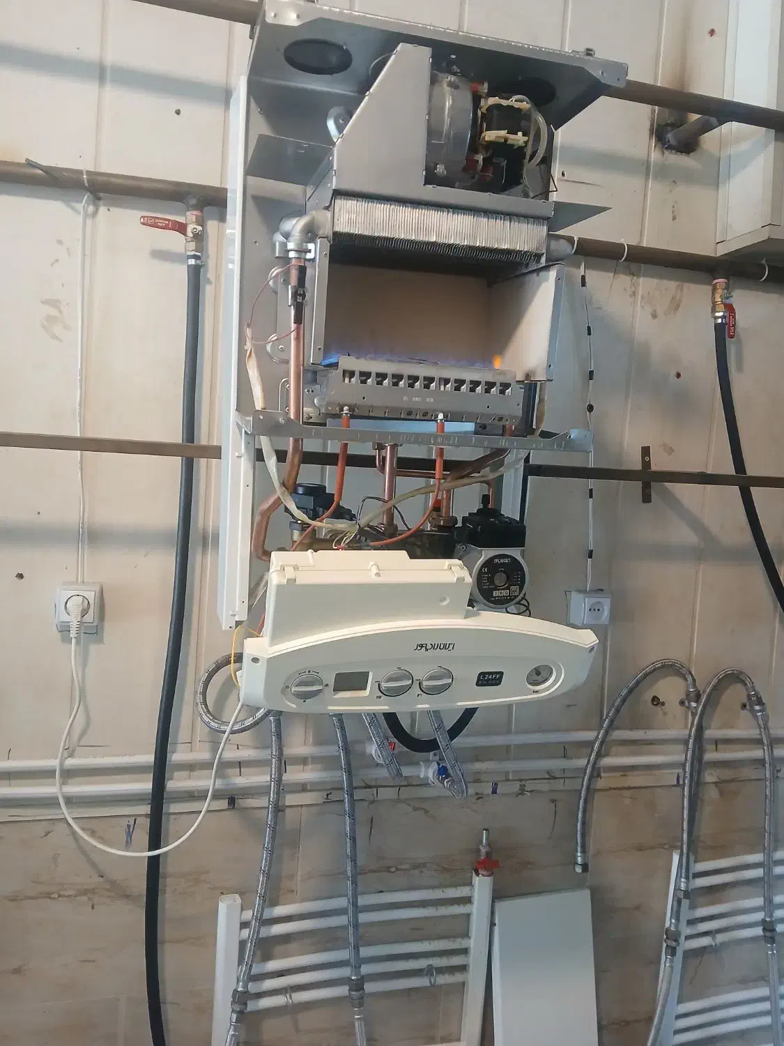 تعمیر پکیج و ابگرمکن|خدمات پیشه و مهارت|مشهد, شهرک لشکر (شهرک غرب)|دیوار