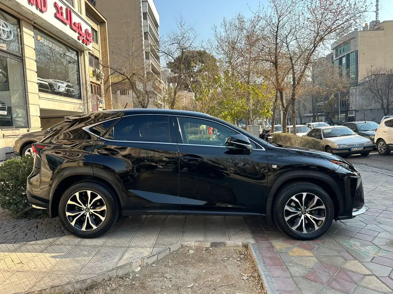 لکسوس NX200t F، مدل ۲۰۱۶|خودرو سواری و وانت|تهران, عباس‌آباد|دیوار