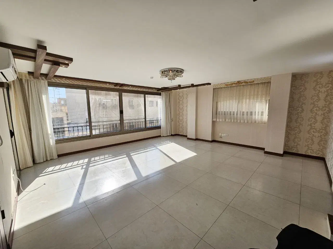 ارتش/سه خوابه/طبقه اول/فروش ویژه بورسی|فروش آپارتمان|اصفهان, حسین‌آباد|دیوار