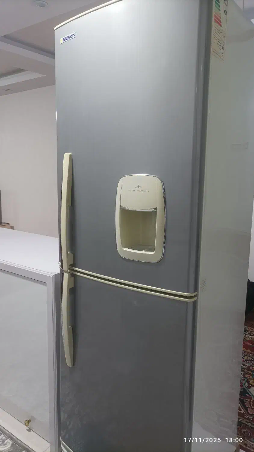 یخجال نیم فریزر سیلوان|یخچال و فریزر|آذرشهر, |دیوار