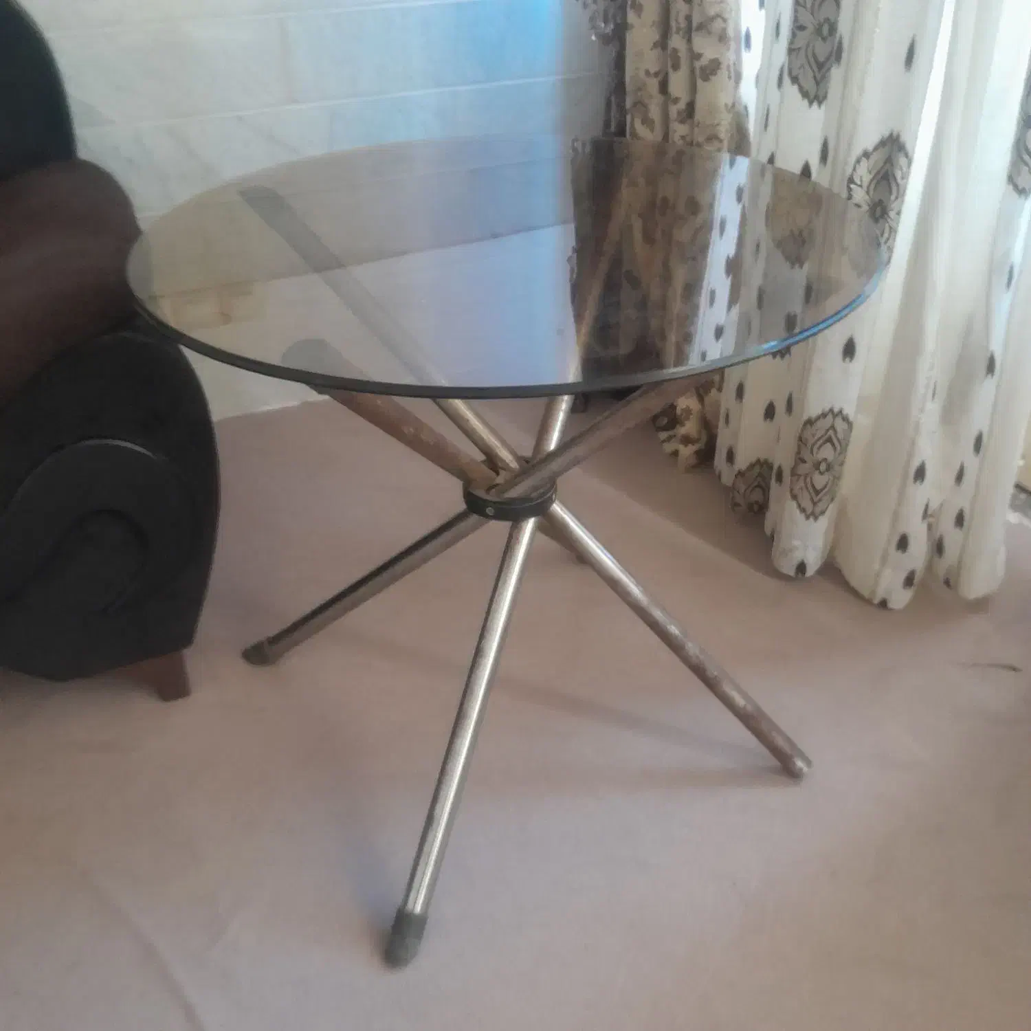 میز. گرد|میز و صندلی غذاخوری|میبد, |دیوار