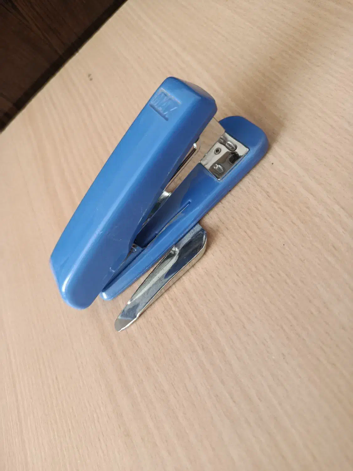 منگنه|لوازم التحریر|نیشابور, میدان حافظ|دیوار