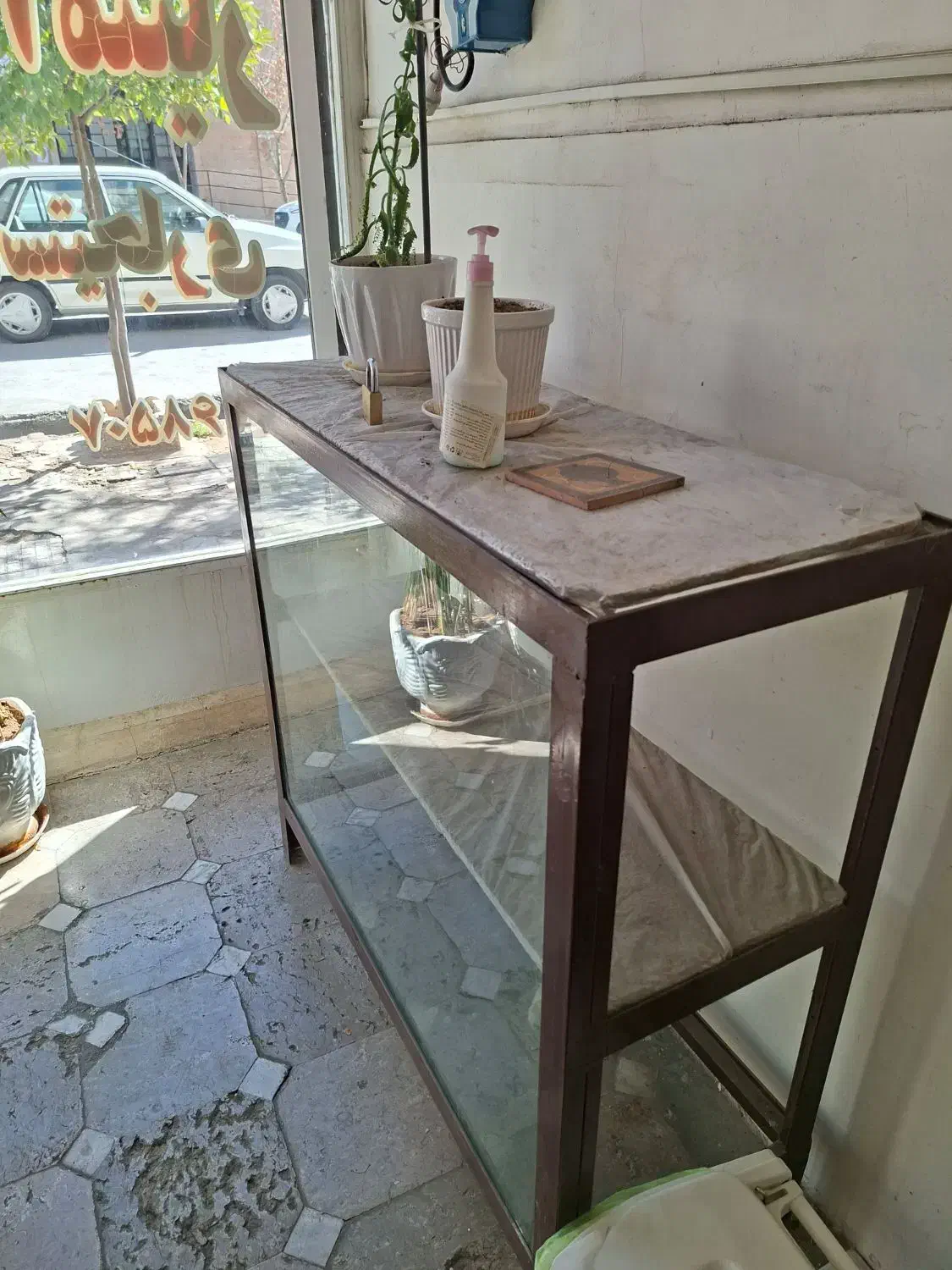 ویترین یا قفسه با نبشی ۵|بوفه، ویترین، کنسول|شیراز, آزادگان|دیوار