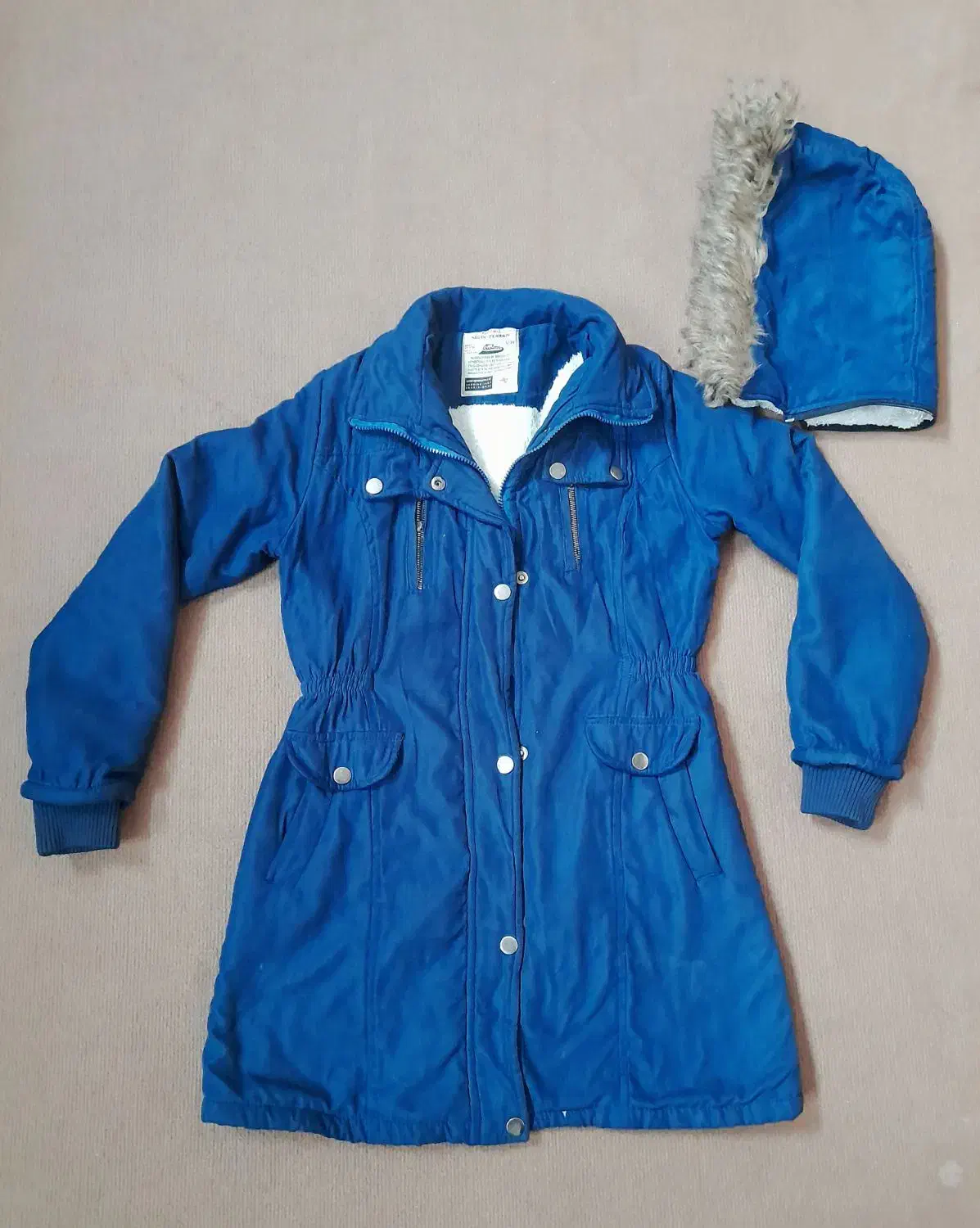 پالتو زیبا|لباس|یزد, |دیوار