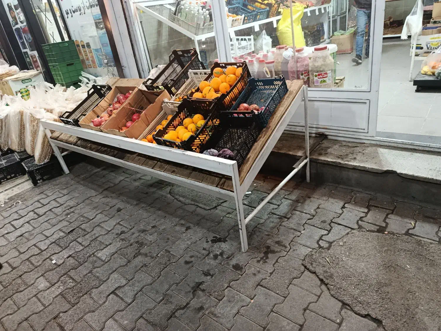 میز میوه فروشی و ترازو و صندل|فروشگاه و مغازه|ماکو, |دیوار