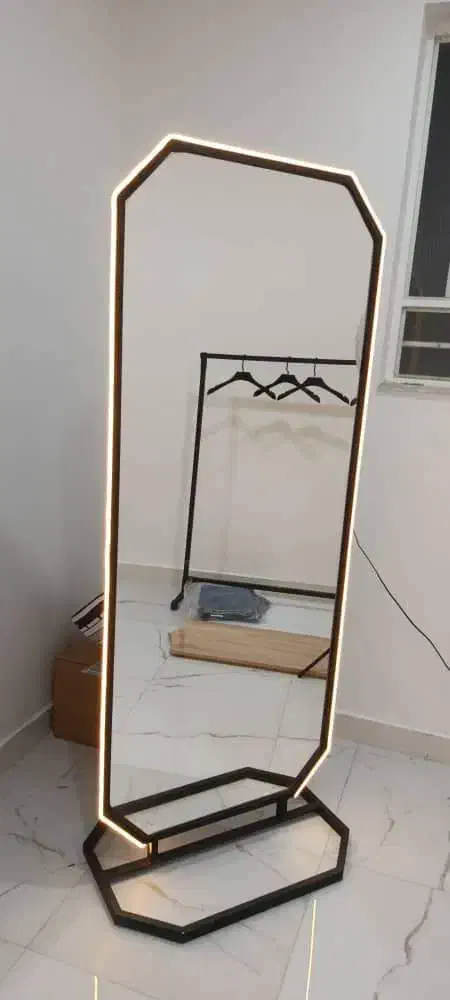 آیینه بزرگ|فروشگاه و مغازه|شوشتر, |دیوار