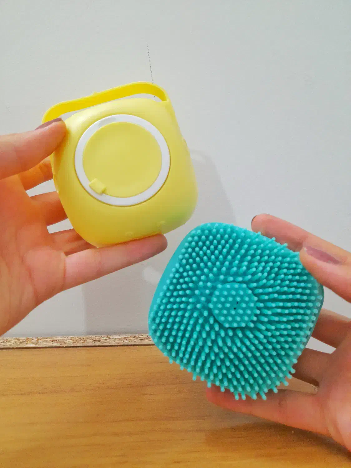 لیف سیلیکونی مخزن دار|لوازم حمام|نیشابور, شهرک فرهنگیان|دیوار