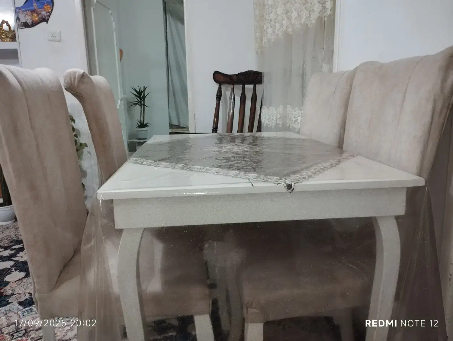 میز ناهار خوری ۴نفره فروش تا پایان امشب ۳ملیون|میز و صندلی غذاخوری|مشهد, شهرک شهید باهنر|دیوار
