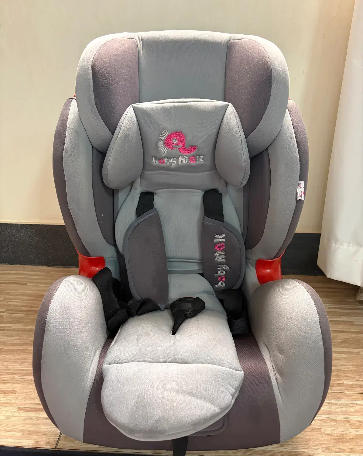 صندلی ماشین خارجی baby mok|تخت و صندلی بچه|سیرجان, |دیوار