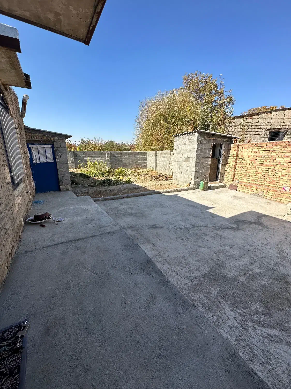 فروش خانه با حیاط بزرگ در روستای دستجرد|فروش خانه و ویلا|نوشین شهر, |دیوار