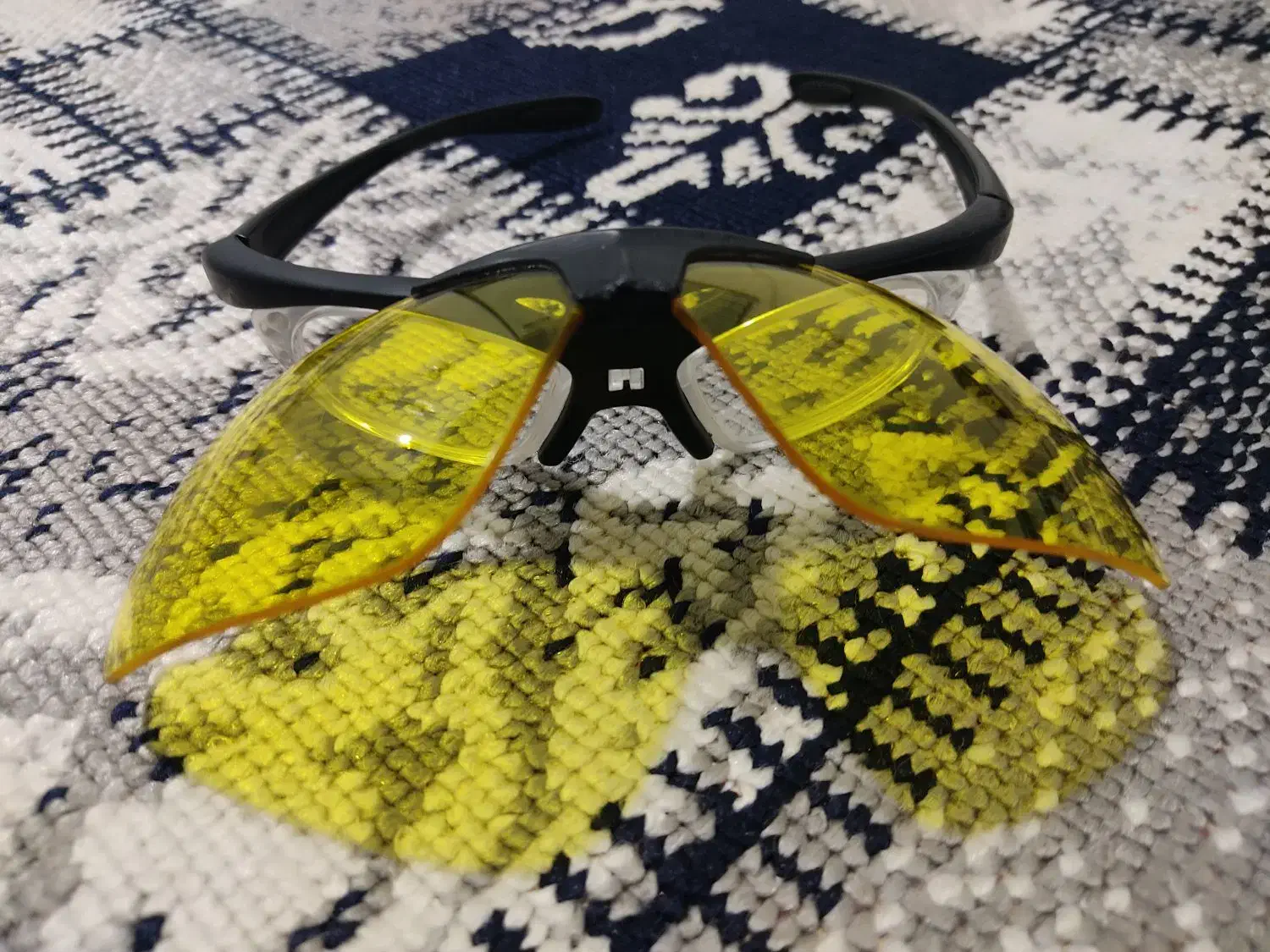 عینک افتابی و اسپرت|زیورآلات و اکسسوری|سنندج, |دیوار