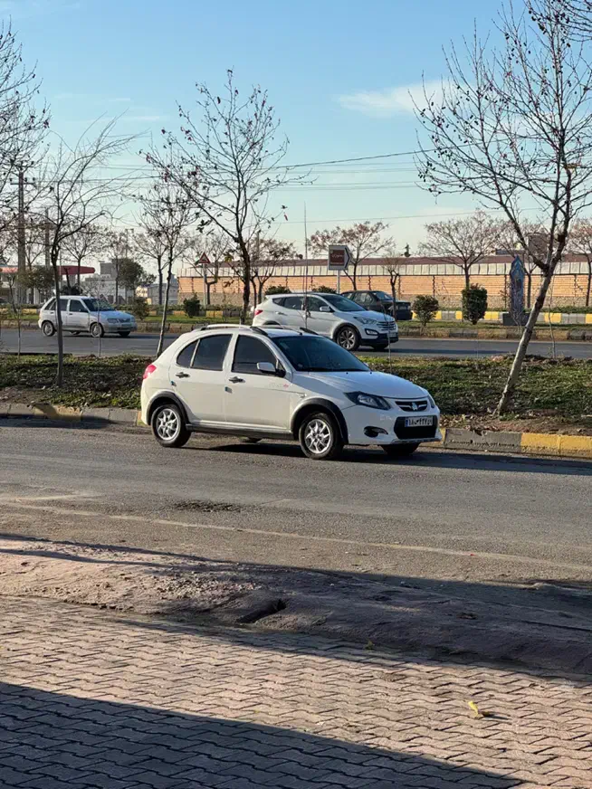 کوییک ۴۰۲ بیرنگ مانیتور دار درجه یک|خودرو سواری و وانت|گرگان, |دیوار