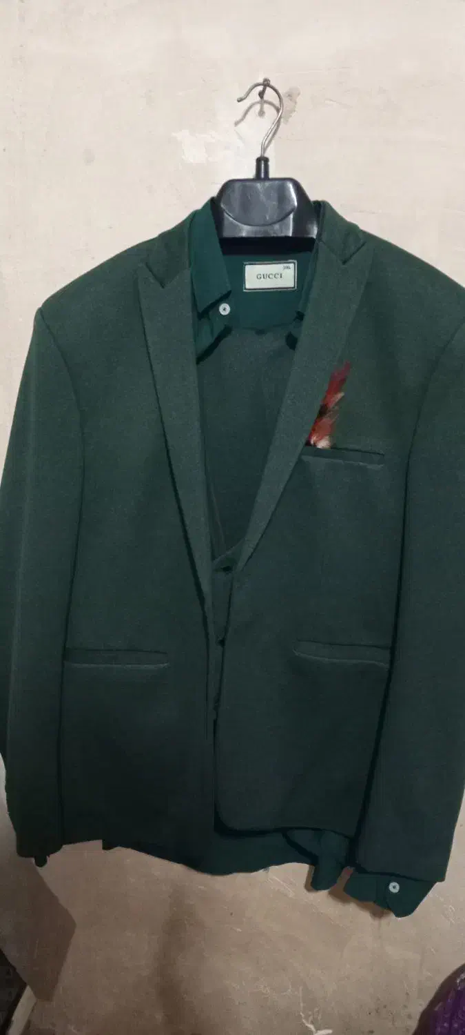 پوشاک|لباس|شوط, |دیوار